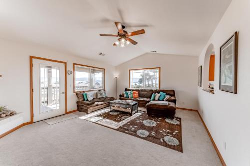 Crescent City Beach House – Photos 3