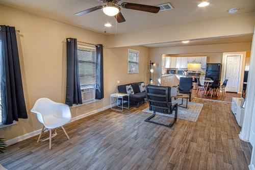 a living room with chairs and a dining room at Nice 3B 2BA Near Downtown 2 Min AtandT Center in San Antonio