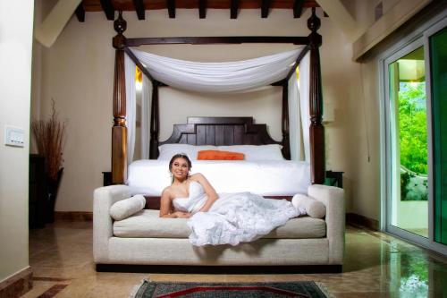Χώρος καθιστικού στο Puerto Vallarta South Shore Luxury Suites,