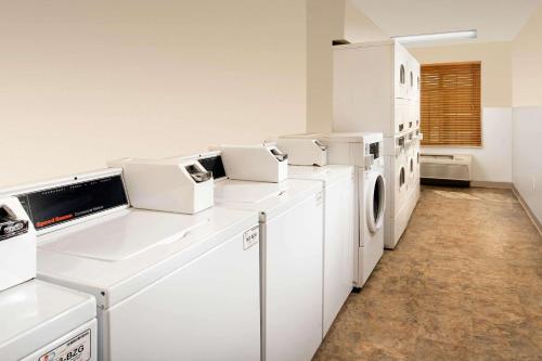 Fotografie z fotogalerie ubytování WoodSpring Suites Midland v destinaci Midland