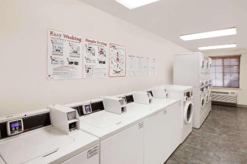 Φωτογραφία από το άλμπουμ του WoodSpring Suites Houston Westchase στο Χιούστον