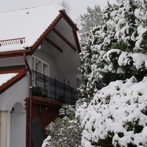 Domek i Apartamenty Zacisze v zimě