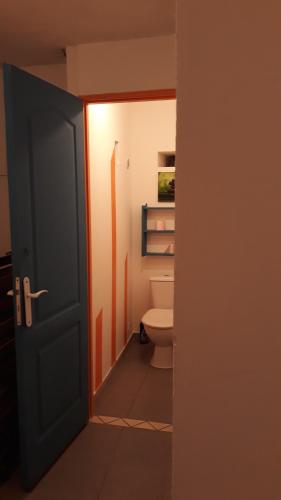 Koupelna v ubytování Pause Appart 40 m2 avec cour privative - Spacieux & Confortable