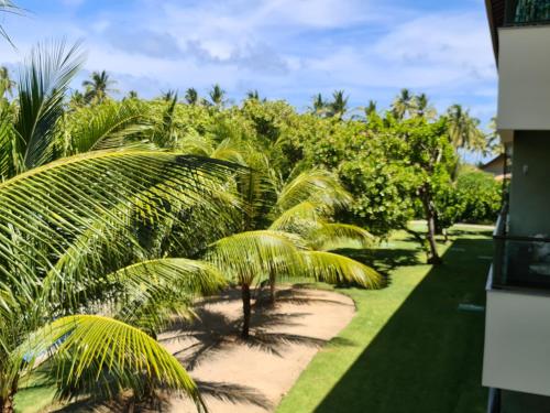 Una vista de la alberca en Praia dos Carneiros Flat 207 A - Carneiros Beach Resort o alrededores
