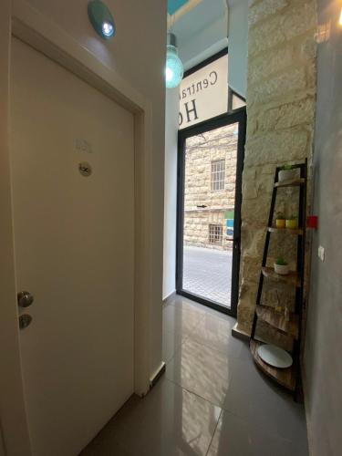 Фотография из галереи Central Boutique Hotel в Иерусалиме