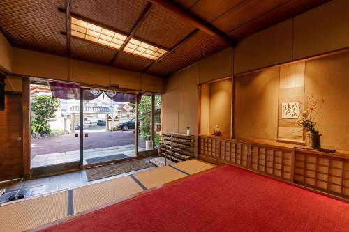 Gallery image of Atami Onsen Yamaki Ryokan in Atami