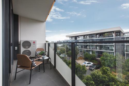 Μπαλκόνι ή βεράντα στο Sandy Hill Apartments by Ready Set Host