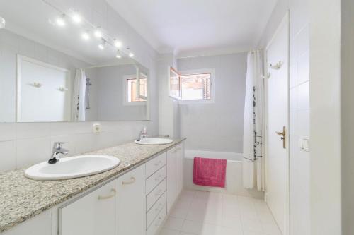 A bathroom at Casa Mar