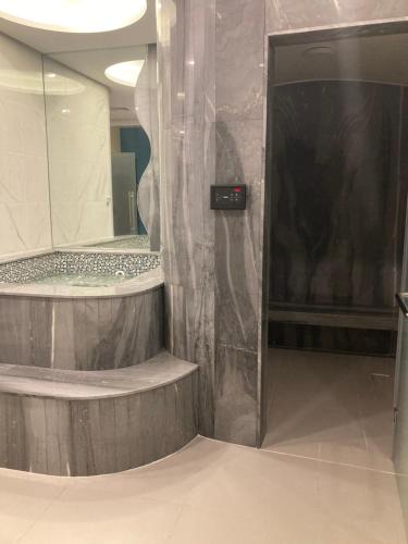 Bagno di Bahrain bay studio