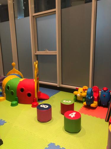 Miniclub di Bahrain bay studio