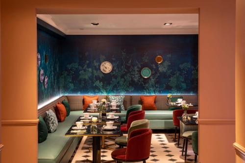 Gallery image of Hotel Relais Bosquet by Malone in Paris