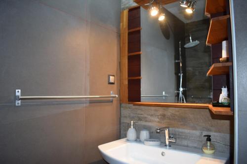 h2h Myrto #Λειτουργικό studio 30' Αθήνα, 15' Αεροδρομιο
