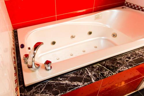 Un baño de Point Motel