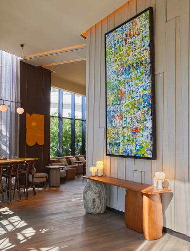 Χώρος καθιστικού στο Kimpton Shinjuku Tokyo by IHG