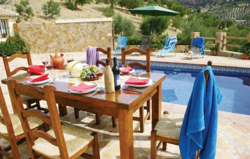 エル・ガストルにある2 bedrooms chalet with lake view private pool and furnished garden at El Gastorのギャラリーの写真