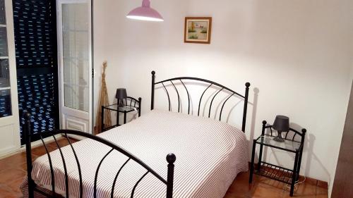 Ліжко або ліжка в номері 5 bedrooms villa with private pool furnished garden and wifi at Grandola