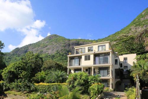 Charming studio in Moka 40 m² with mountain view terrace