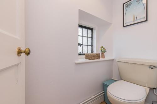 Kúpeľňa v ubytovaní Oxfordshire Living - The Spencer Apartment - Woodstock
