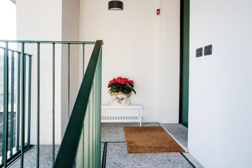 Gambar di galeri bagi White Attic - by MyHomeInComo di Camnago Volta