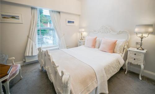 Katil atau katil-katil dalam bilik di Trefoil Guest House
