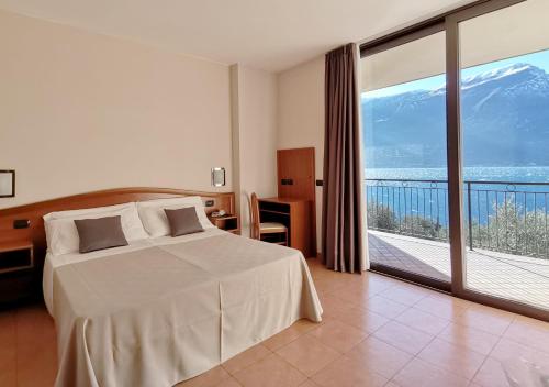 Galeriebild der Unterkunft Hotel Mercedes in Limone sul Garda