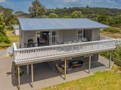 Recharge on Riverview - Cooks Beach Holiday Home