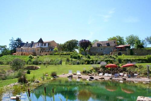 Saint-CybranetにあるMaison de 2 chambres avec piscine partagee jardin amenage et wifi a Saint Cybranetのギャラリーの写真