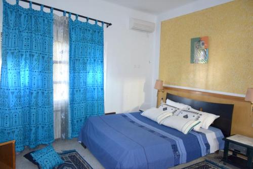 صورة لـ 5 bedrooms villa at Monastir 200 m away from the beach with private pool enclosed garden and wifi في المنستير