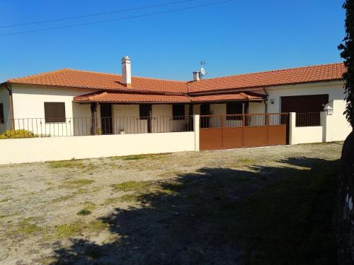 Gallery image of 4 bedrooms villa with private pool enclosed garden and wifi at Vila Nova de Cerveira 1 km away from the beach in Vila Nova de Cerveira