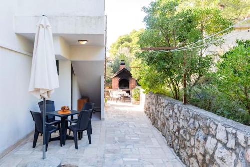 Kawasan patio atau luaran di Charming Studio in Zavala - 25 m² - Parking Included