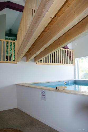 Imagen de la galería de Villa élégante à Panissières avec piscine privée, en Panissières