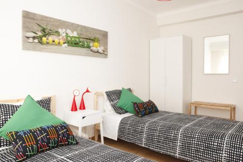 São Pedro do Estoril的住宿－Family central apartment in São Pedro do Estoril，相簿中的一張相片