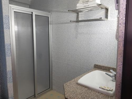 Kupatilo u objektu Hotel al Madina