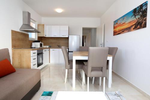 Beautiful 2-Bed Apartment
