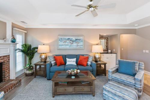 2 BR Evian Gorgeous Golf Views King 2 Twins Fold Out Bikes & Beach Gear included 2 Parking passes photo 18