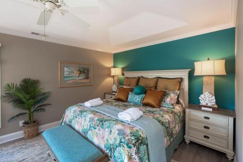 2 BR Evian Gorgeous Golf Views King 2 Twins Fold Out Bikes & Beach Gear included 2 Parking passes photo 3
