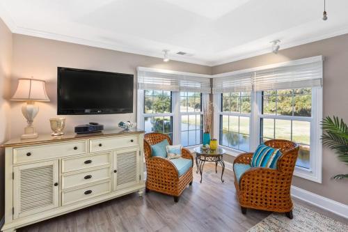2 BR Evian Gorgeous Golf Views King 2 Twins Fold Out Bikes & Beach Gear included 2 Parking passes photo 7