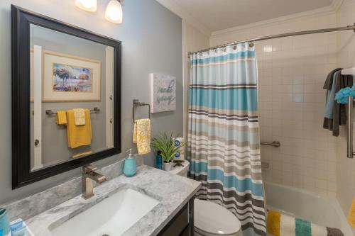 2 BR Evian Gorgeous Golf Views King 2 Twins Fold Out Bikes & Beach Gear included 2 Parking passes photo 25