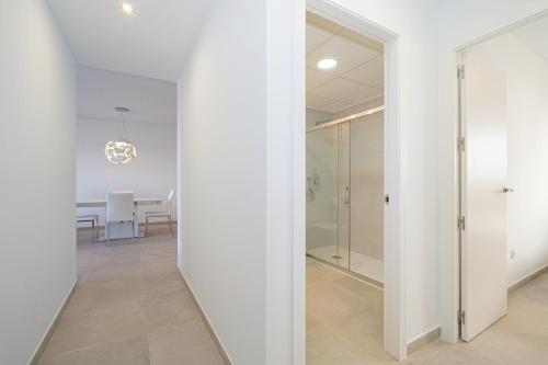 A bathroom at Linara
