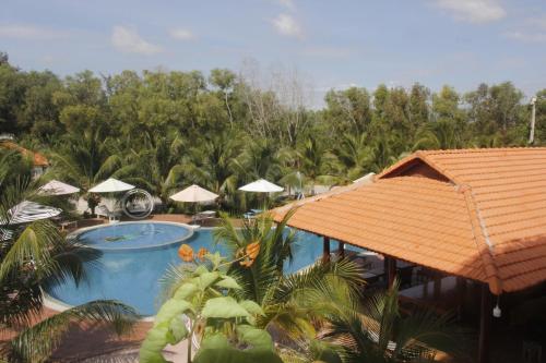 a view of the pool at a resort at Resort Bao Anh Sunset Beach in Lagi