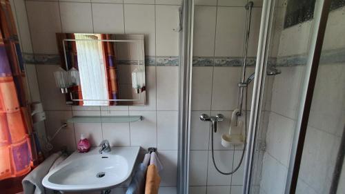 Un baño de Ferienhaus Birgit Lang