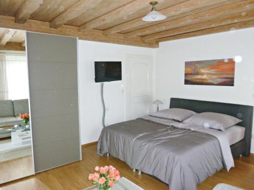 Postel nebo postele na pokoji v ubytování Ferienappartement in der Wolfsgrube-Rambichler