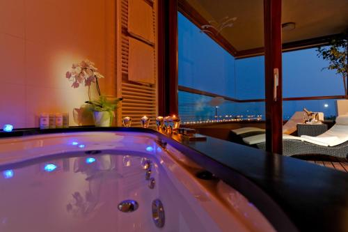 Maistra Select All Suite Island Hotel Istra photo 2