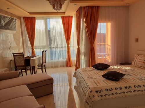 A bed or beds in a room at Safi