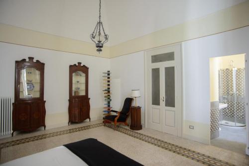 A bathroom at Palazzo Introna