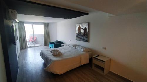 
Una cama o camas en una habitación de Domus Lake Resorts
