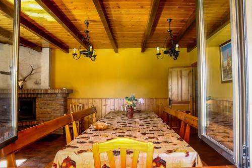 Restoran ili drugo mesto za obedovanje u objektu Casa rural Ermita 1 y 2