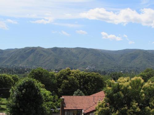 Ein allgemeiner Bergblick oder ein Berglick von der Ferienwohnung aus
