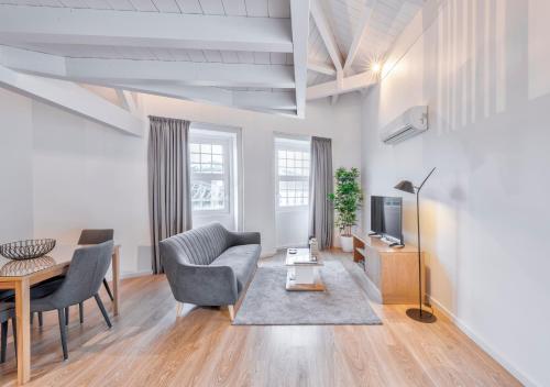 Oporto Comfort Dom Hugo - Historic Apartments