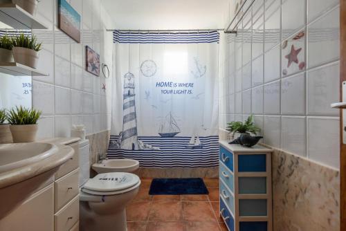 A bathroom at Casa Reina del Atlántico